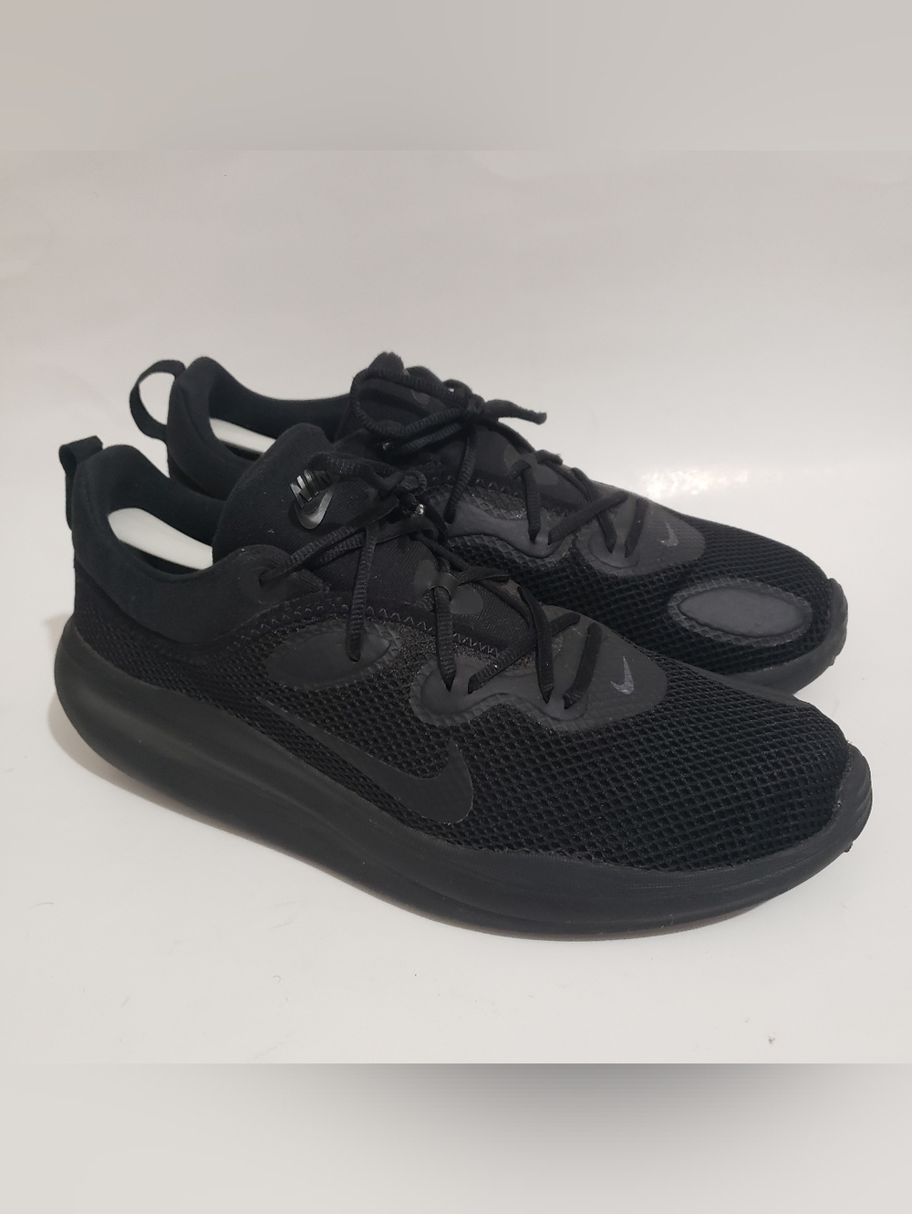Nike Men’s Size 11 Black Mesh Lace Up Athletic Sneakers AQ0268-002